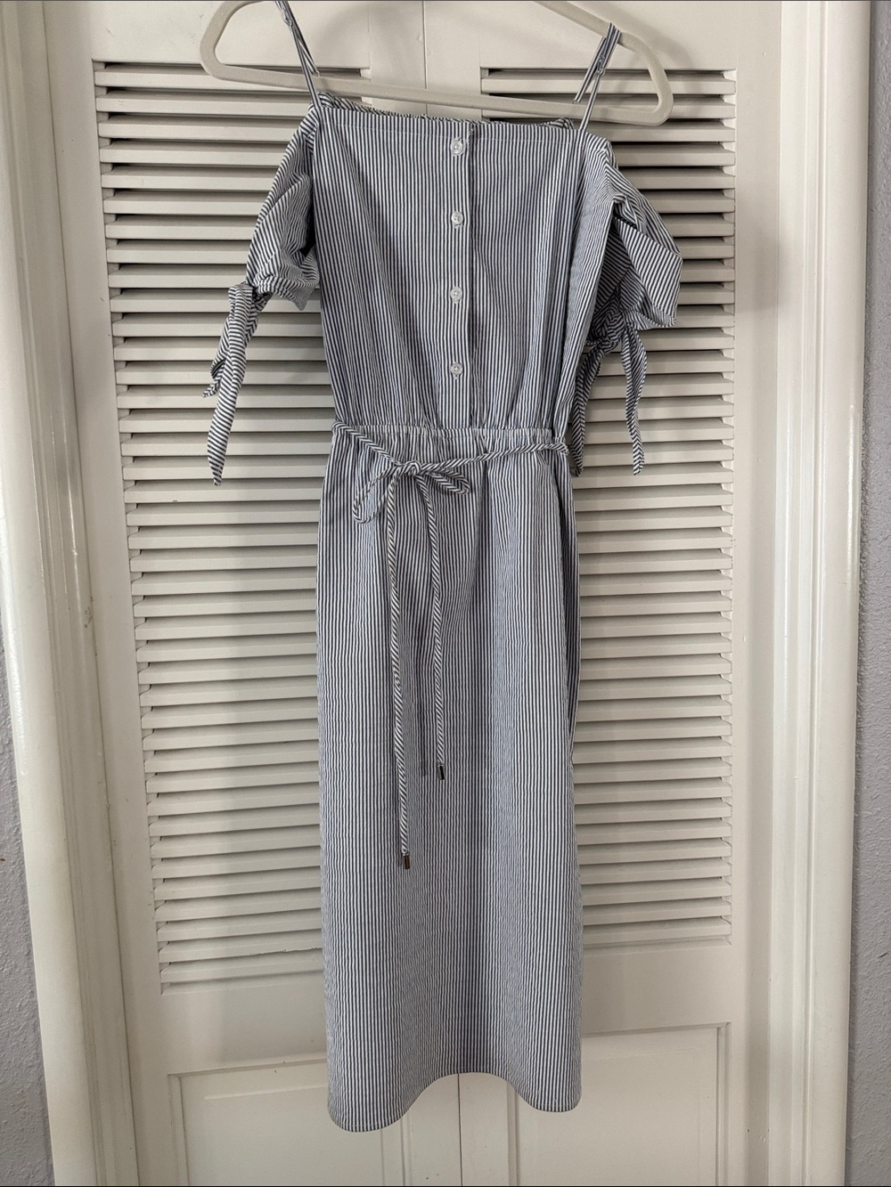julia jordan Blue and White Striped Off-Shoulder Midi Dress